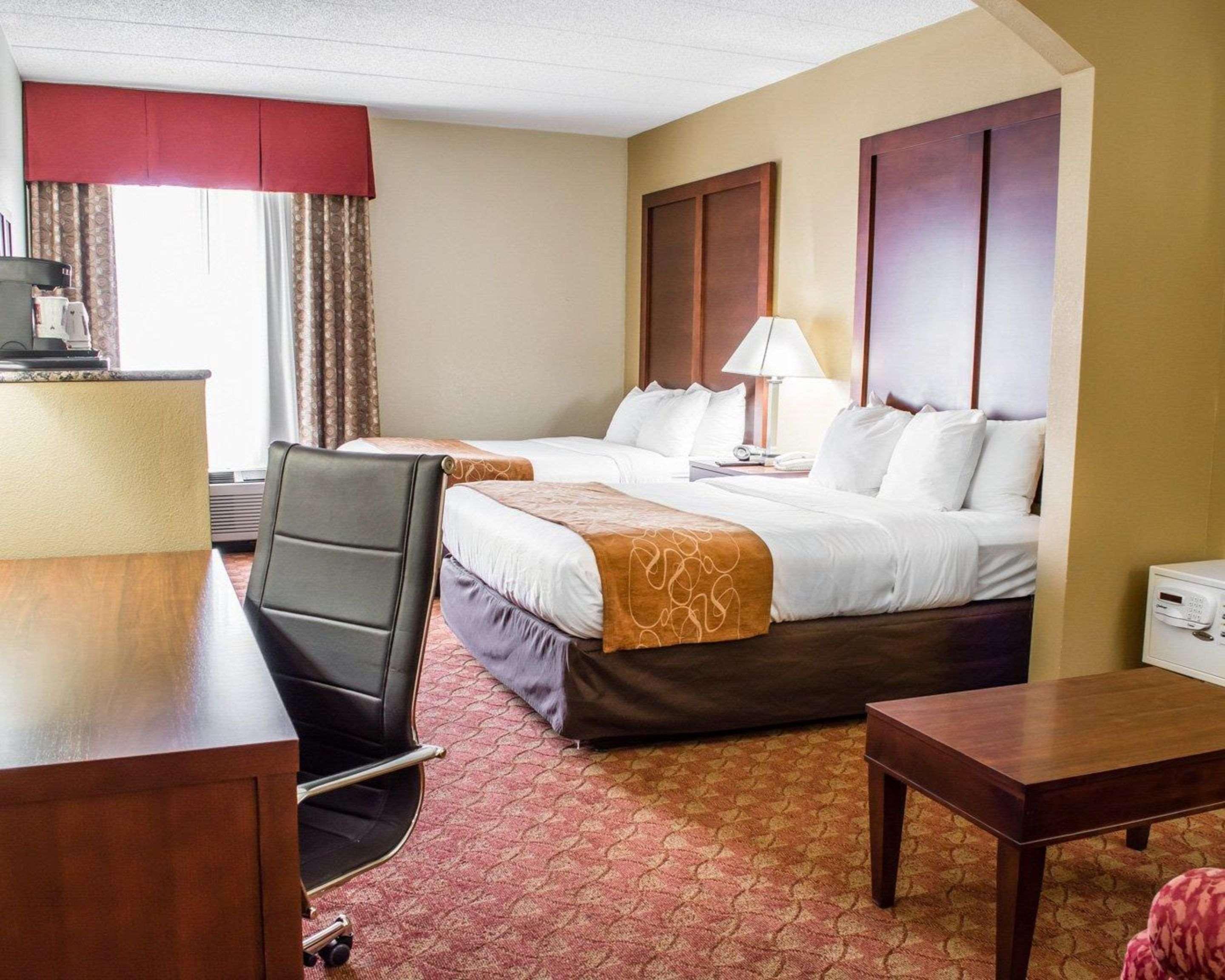 Comfort Suites Hagerstown Exterior photo
