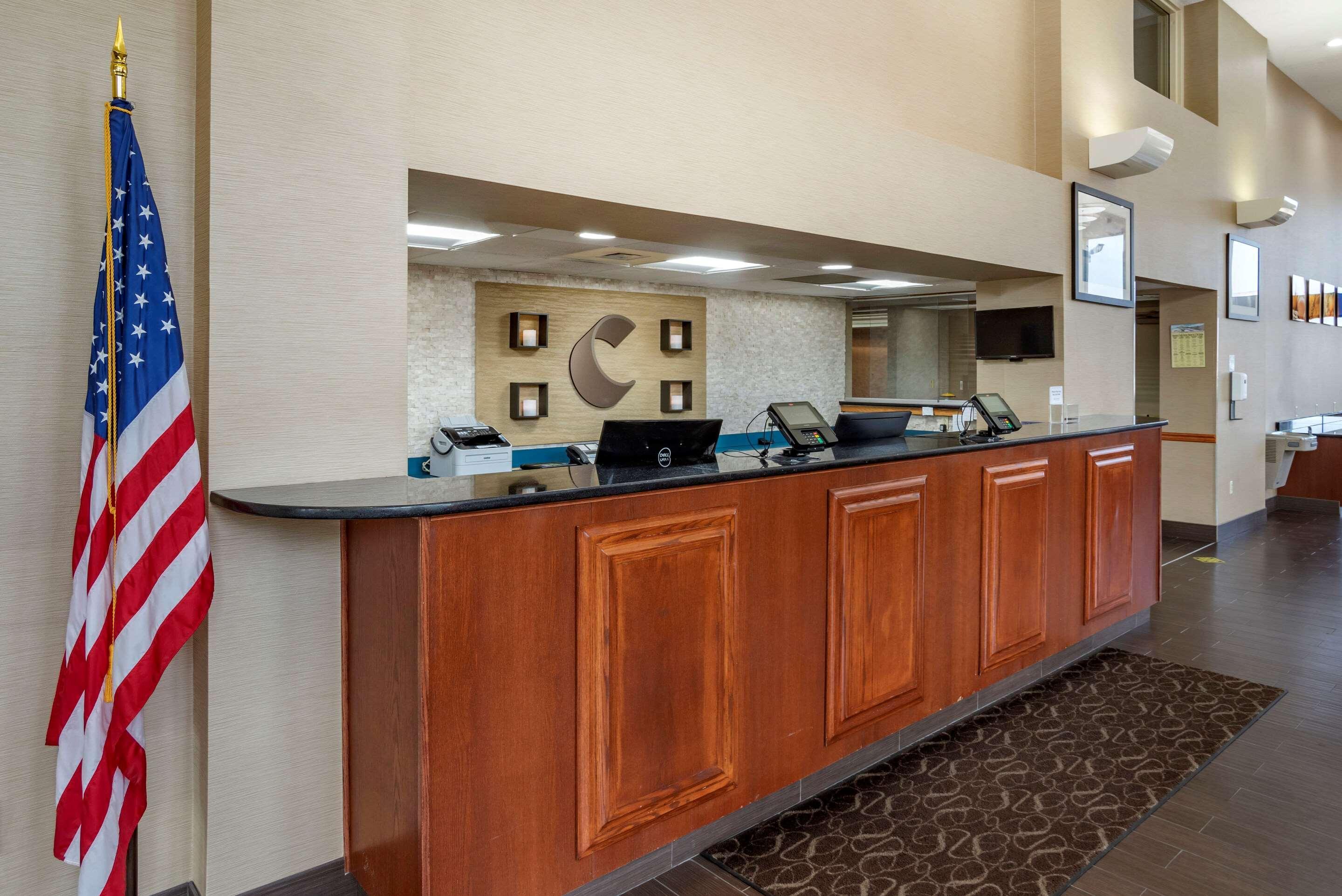 Comfort Suites Hagerstown Exterior photo